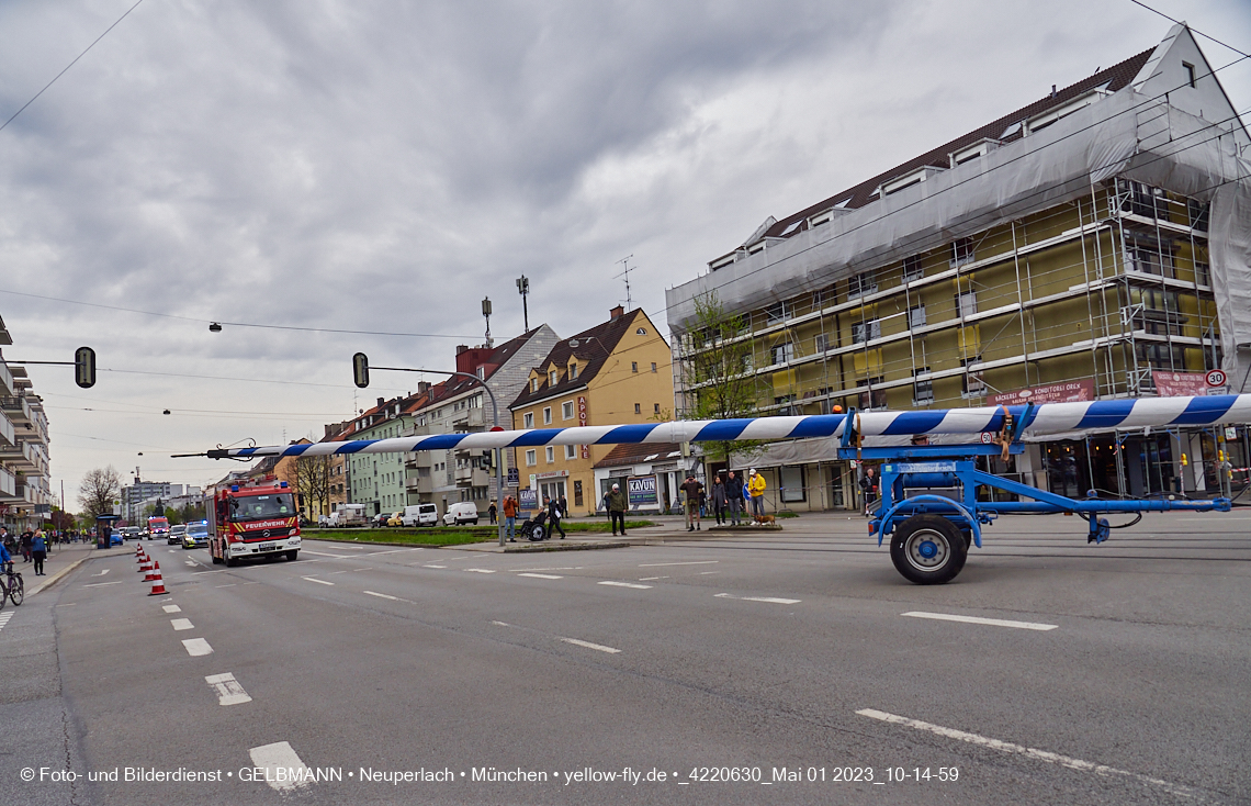 01.05.2023 - Maibaumaufstellung in Berg am Laim